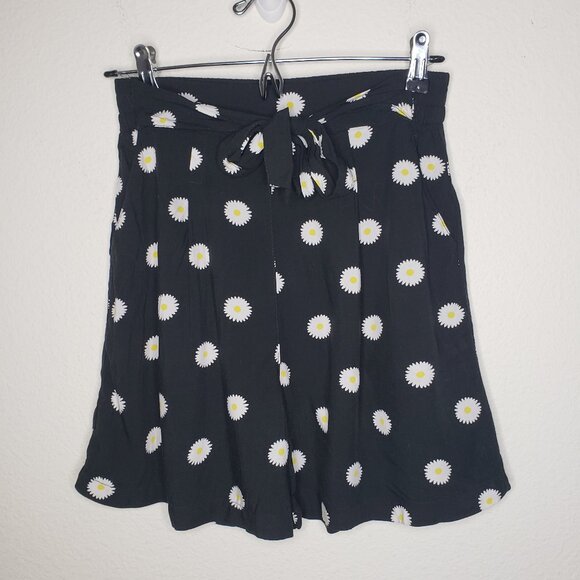 Urban Outfitters Women's Sz  S Black Floral Flowy Shorts - Picture 1 of 6